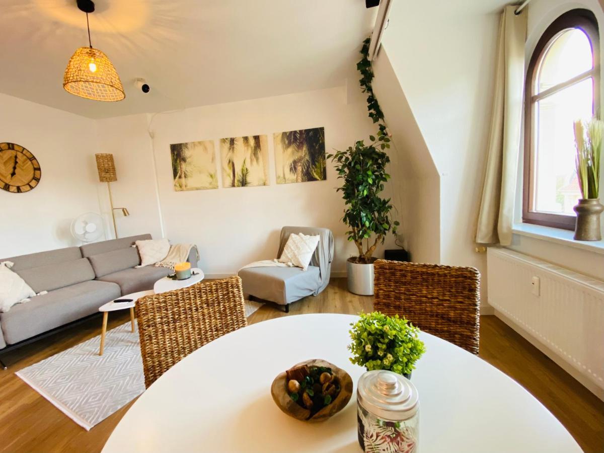 Home Cinema - Balcony - Wi-Fi & Streams Magdeburg Ngoại thất bức ảnh
