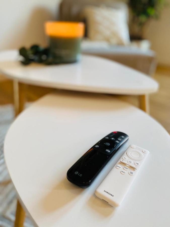 Home Cinema - Balcony - Wi-Fi & Streams Magdeburg Ngoại thất bức ảnh
