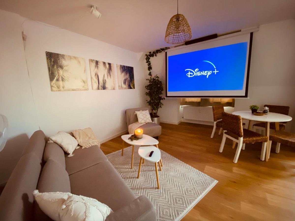 Home Cinema - Balcony - Wi-Fi & Streams Magdeburg Ngoại thất bức ảnh